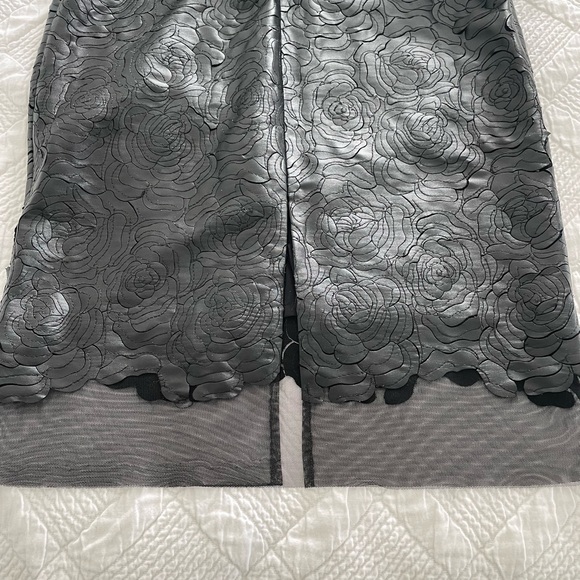 Black 3/4 length dress - Picture 7 of 7